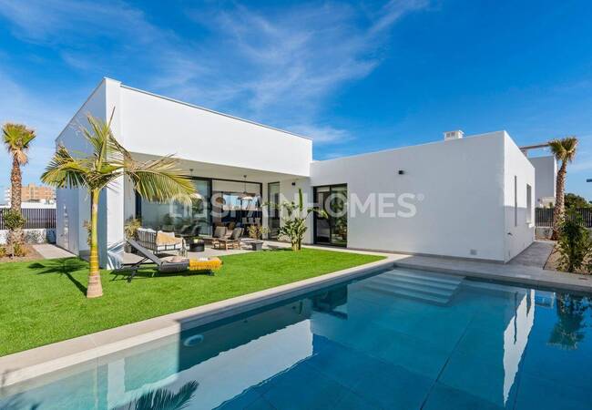 Villas with Private Pool and Off-street Car Park in Cartagena