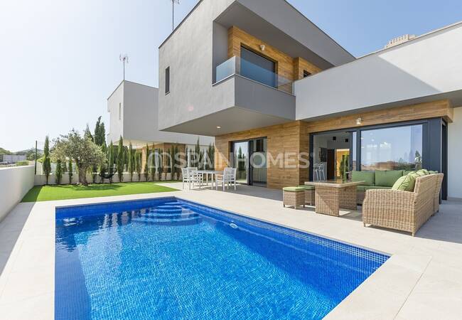 Turnkey Detached Houses with Private Pools in Cartagena 2