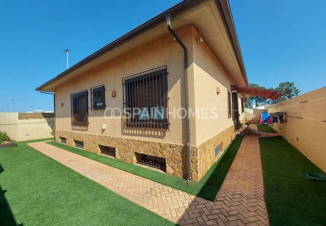 Detached Villa with Extensive Exterior Space in San Javier 9