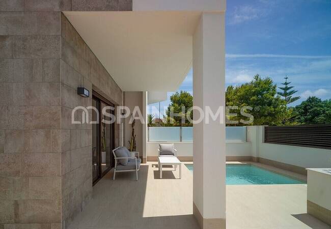 San Pedro Del Pinatar'da Özel Havuzlu ve Şık Tasarımlı Villa 8