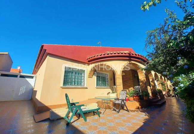 Spacious Villa Close to Amenities in San Pedro Del Pinatar