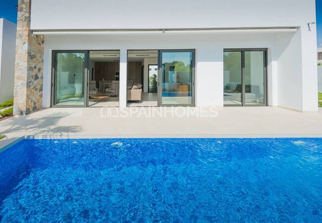 Cartagena'da Plaja Yürüme Mesafesinde Havuzlu Müstakil Villa 8