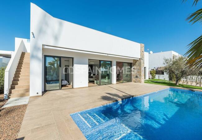 Cartagena'da Plaja Yürüme Mesafesinde Havuzlu Müstakil Villa 18