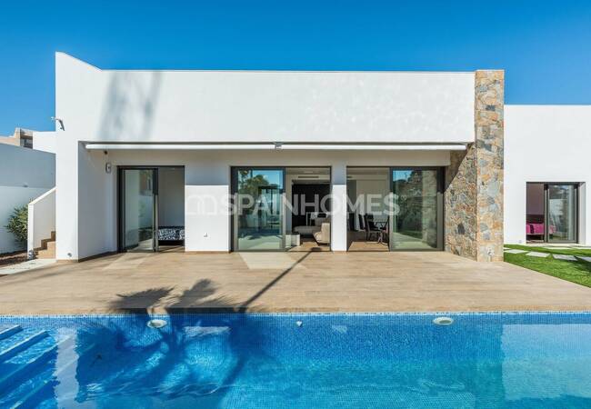 Cartagena'da Plaja Yürüme Mesafesinde Havuzlu Müstakil Villa 20