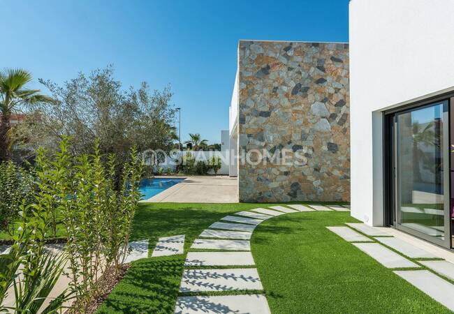 Cartagena'da Plaja Yürüme Mesafesinde Havuzlu Müstakil Villa 25