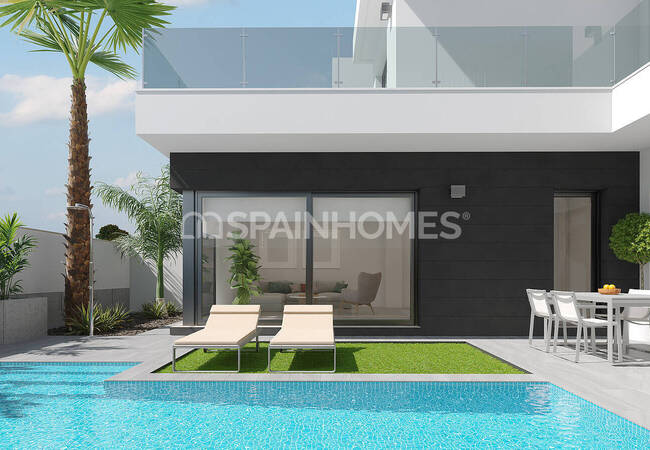 Modern Detached Golf Houses with Pools in Los Alcázares
