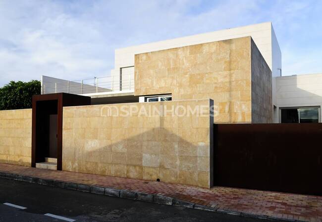 Costa Calida San Pedro Del Pinatar'da Havuzlu Şık Villa 5