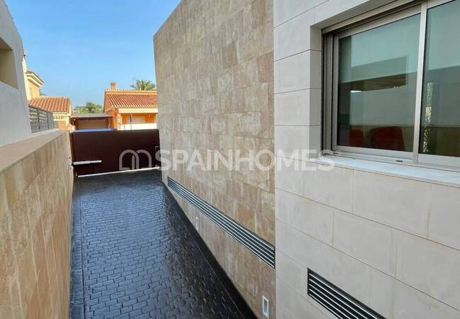 Costa Calida San Pedro Del Pinatar'da Havuzlu Şık Villa 7