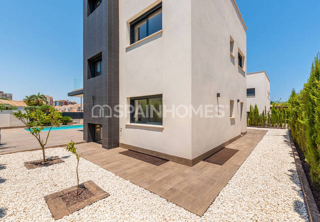 Detached Villas Close to the Beach in Guardamar Cartagena 3
