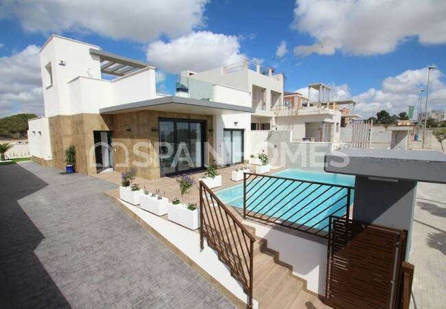 Detached Villas Close to the Beach in Guardamar Cartagena 4