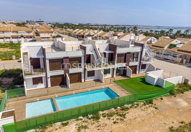 San Pedro Del Pinatar'da Eşsiz Manzaralar Sunan Modern Daireler