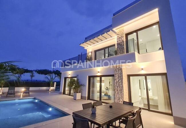 Torre Pacheco'da Prestijli Bir Sitede Modern Villalar 18