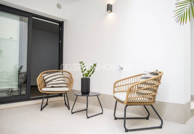 Torre Pacheco'da Prestijli Bir Sitede Modern Villalar 24