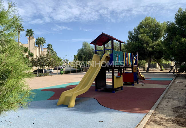 San Javier Murcia'da Ferah İç Mekanlara Sahip İkiz Villalar 9