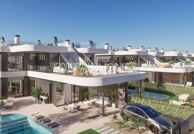 Недвижимость с бассейнами в Лос Алькасарес Коста Калида 9