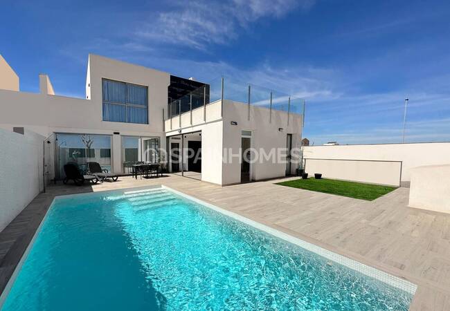 Ready to Move House with Pool in Los Belones Murcia