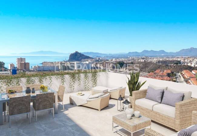 Murcia Águilas’ta Denize Yakın Havuzlu Sitede Daireler