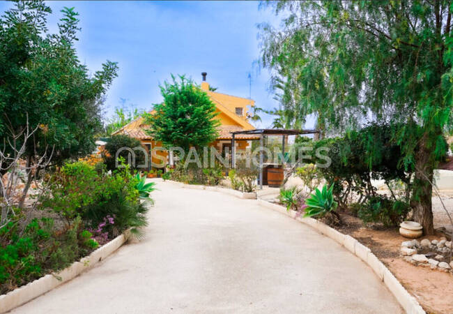 Detached Ready-to-move House with Swimming Pool in Murcia 3