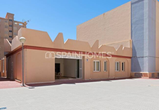 Furnished 4-bedroom Villa with Stylish Design in Cartagena Murcia