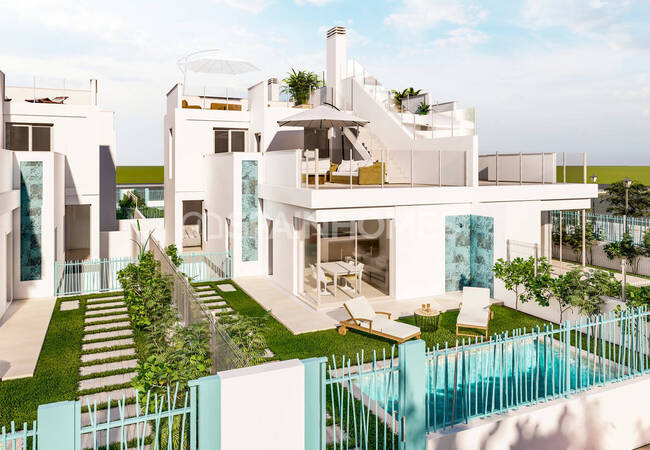3-bedroom Villas with Pools and Parking in Los Alcázares Murcia 1