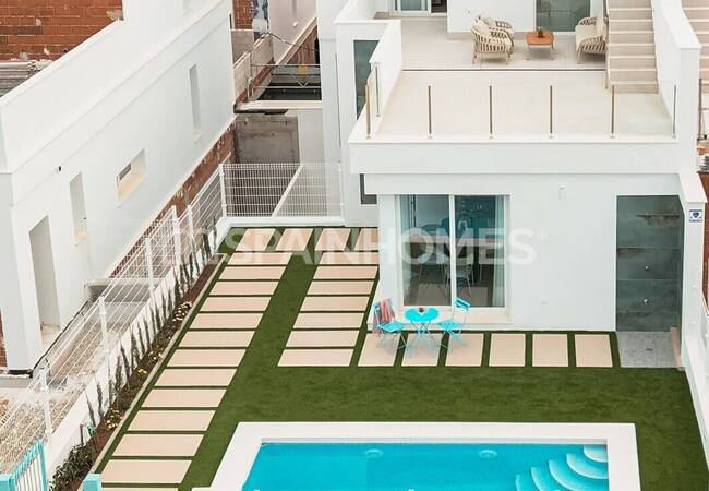 3-bedroom Villas with Pools and Parking in Los Alcázares Murcia 3