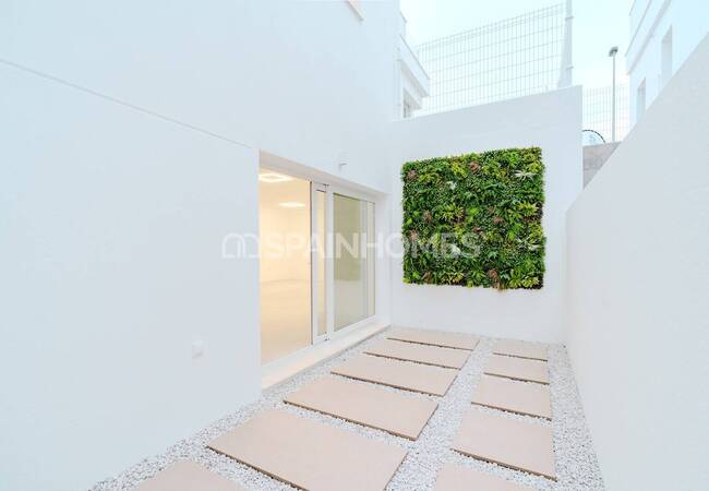3-bedroom Villas with Pools and Parking in Los Alcázares Murcia 17