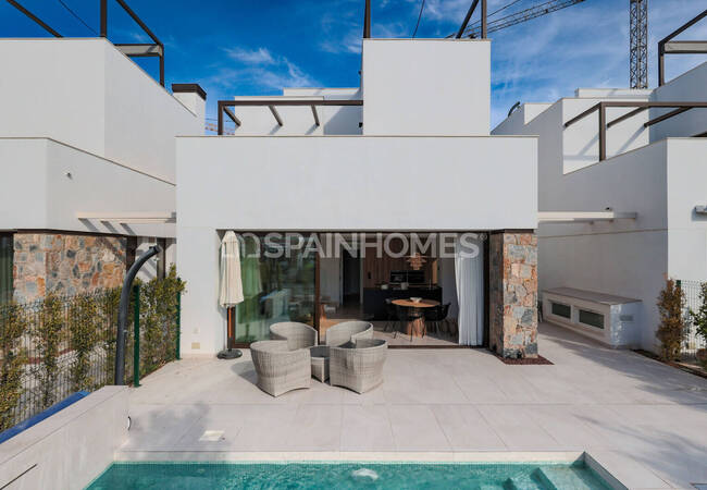 Santa Rosalía Murcia'da Güneye Bakan Bahçeli Şık Evler 1