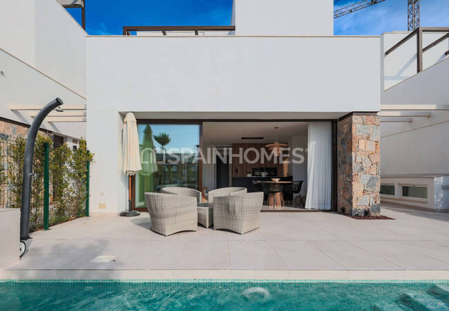 Santa Rosalía Murcia'da Güneye Bakan Bahçeli Şık Evler 2