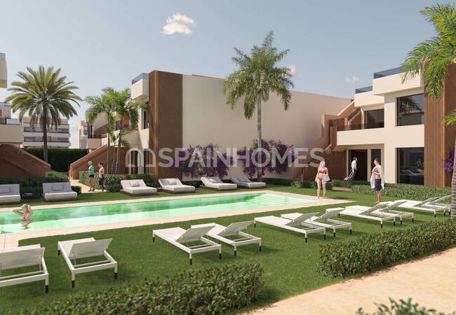 Murcia'da Golf Sahasına Yakın Müstakil Açık Alanlı Daireler