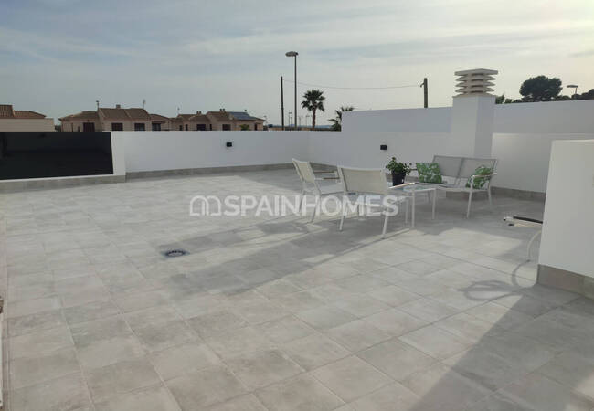 منازل من 3 غرف نوم مع مسابح ومقصورات تشمس اصطناعي في بالسيكاس 3