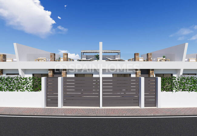2-bedroom Golf Houses with Pools in Roldán 2
