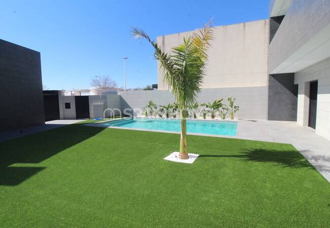 Элегантная вилла с 5 спальнями на продажу в Сан-Педро-дель-Пинатар 2