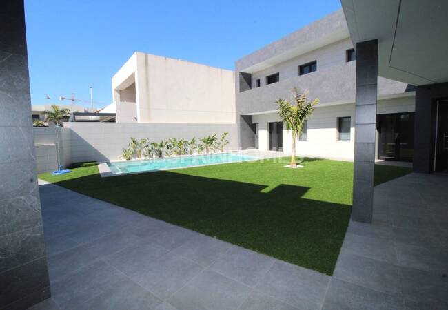 Элегантная вилла с 5 спальнями на продажу в Сан-Педро-дель-Пинатар 4