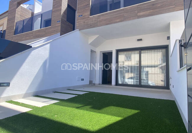 Flat with a Garden Near the Beach in San Pedro 3