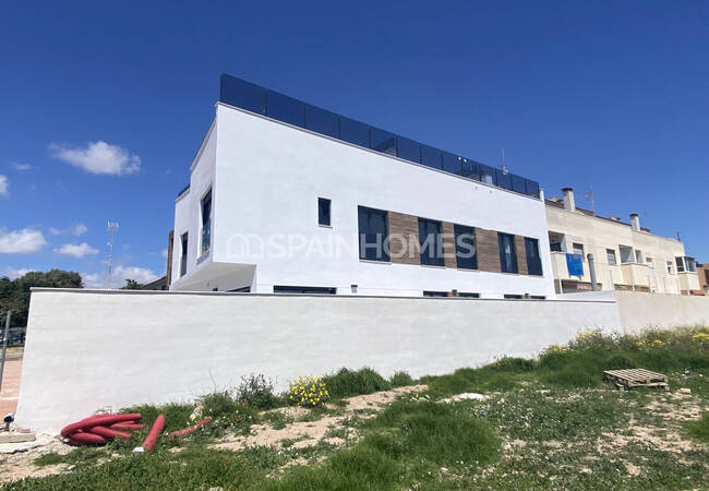 Flat with a Garden Near the Beach in San Pedro 8