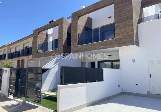 Flat with a Garden Near the Beach in San Pedro 1