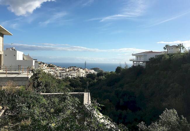 Parcela Residencial Con Vistas Al Bosque Y Al Mar En Benalmádena 1