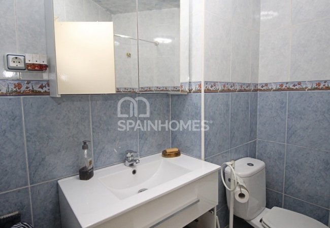 Malaga'da Merkezi Konumda Deniz Manzaralı Ferah Daire 20