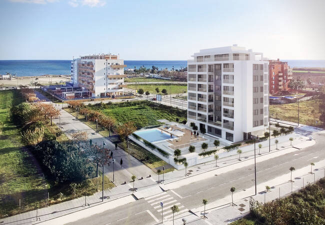 Apartamentos Bien Ubicados Con Piscina En Torre Del Mar 1