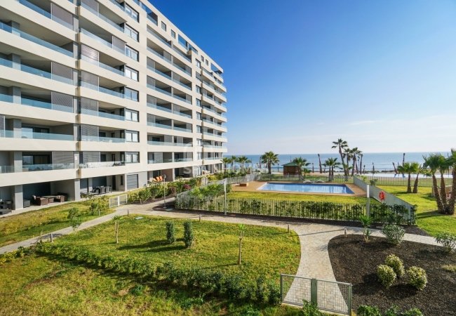 Contemporary Apartments with Storage Room and Garage in Costa Blanca