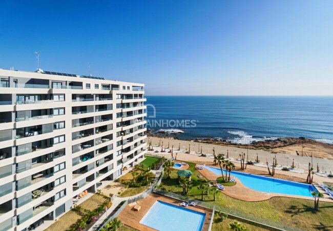Contemporary Apartments with Storage Room and Garage in Costa Blanca