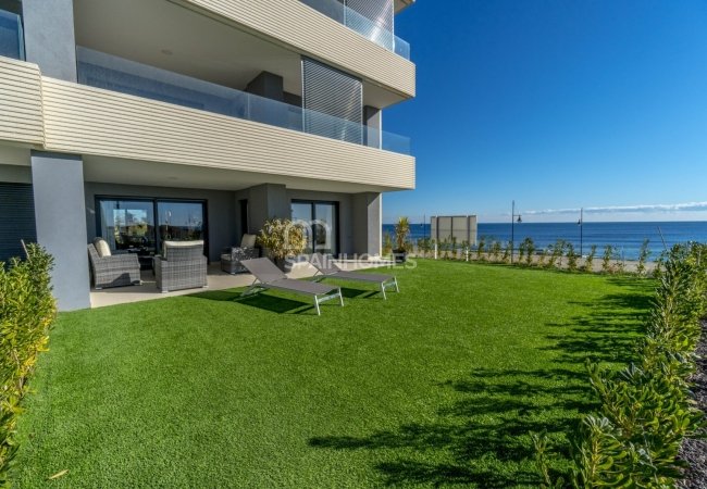 Contemporary Apartments with Storage Room and Garage in Costa Blanca