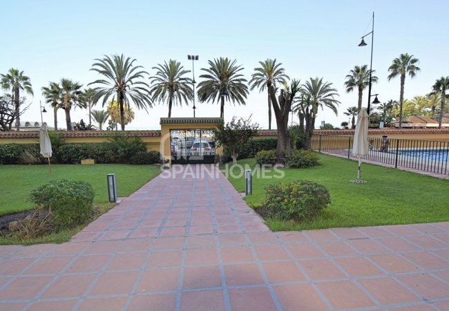 Beachfront Apartment in a Great Location in Torremolinos 12
