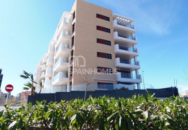Alicante’de Ayrıcalıklı Konumda Denize Sıfır Lüks Daireler 3