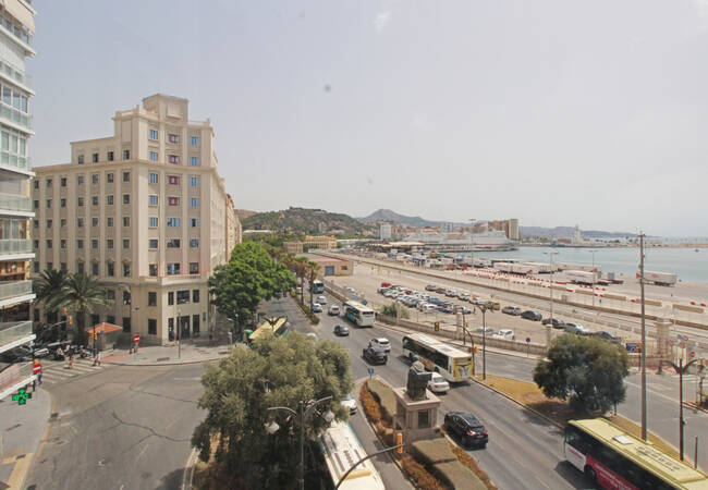 Appartement Omgeven Door Voorzieningen In Malaga 1