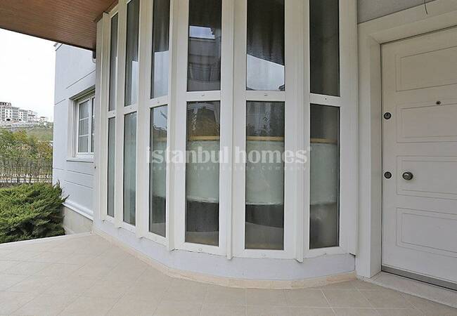 Uniquely Designed Beylikduzu Houses Next to the Marina 8