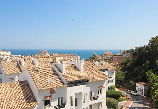 Sea View Penthouse Within Secured Compound in Benalmadena 1