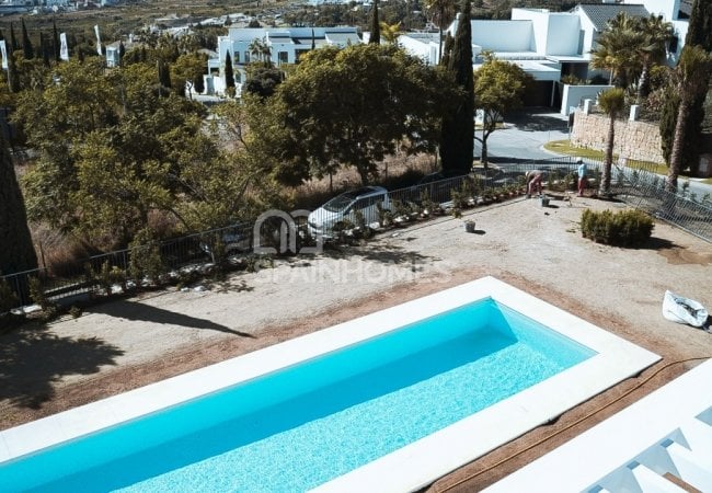 Benahavis'te Prestijli Bölgede Satılık Müstakil Villa 5