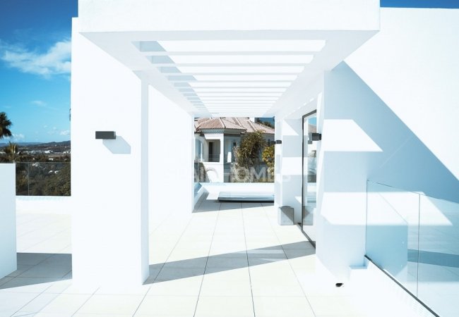 Benahavis'te Prestijli Bölgede Satılık Müstakil Villa 7