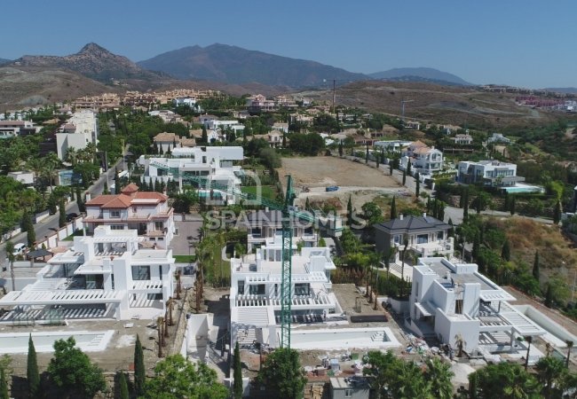 Benahavis'te Prestijli Bölgede Satılık Müstakil Villa 8